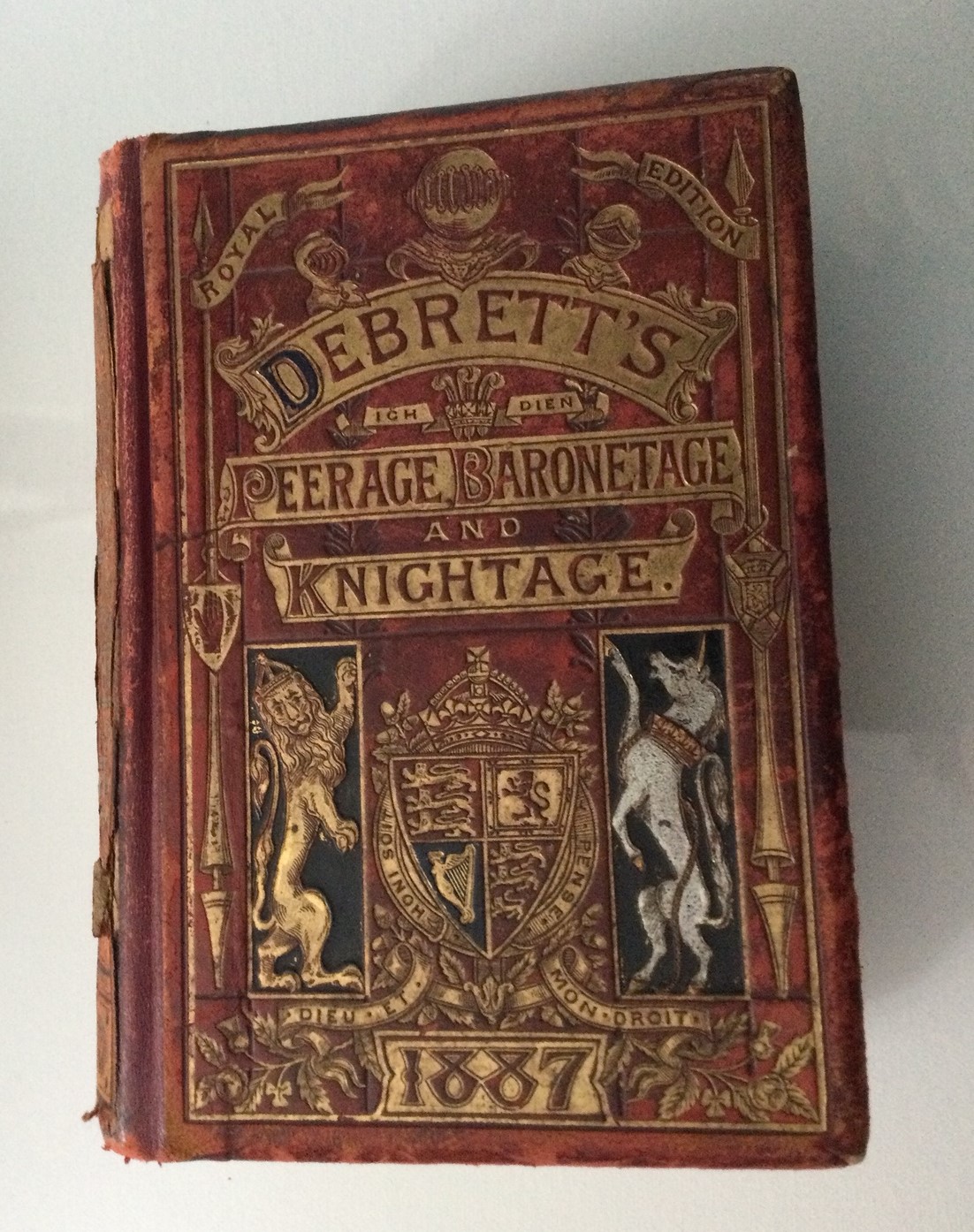 Debrett's Peerage, Baronetage and Knightage 1897. The Royal Edition