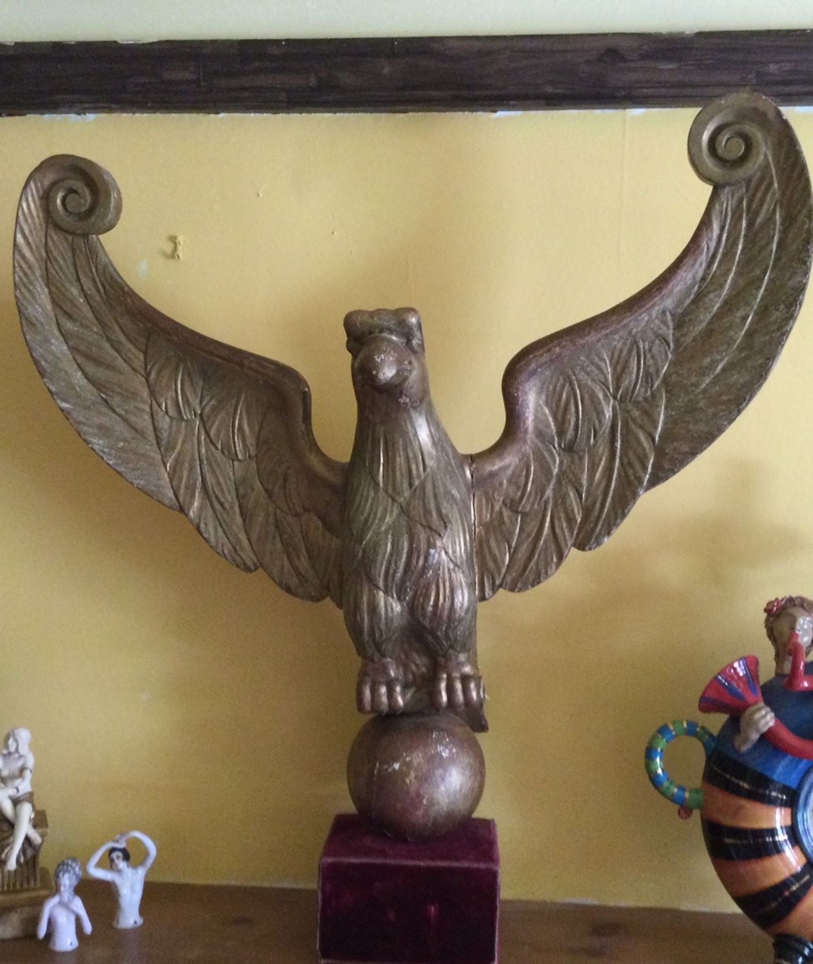 A Carved (possibly 17/18th century) Giltwood Eagle Perched on Orb - Image 4 of 6