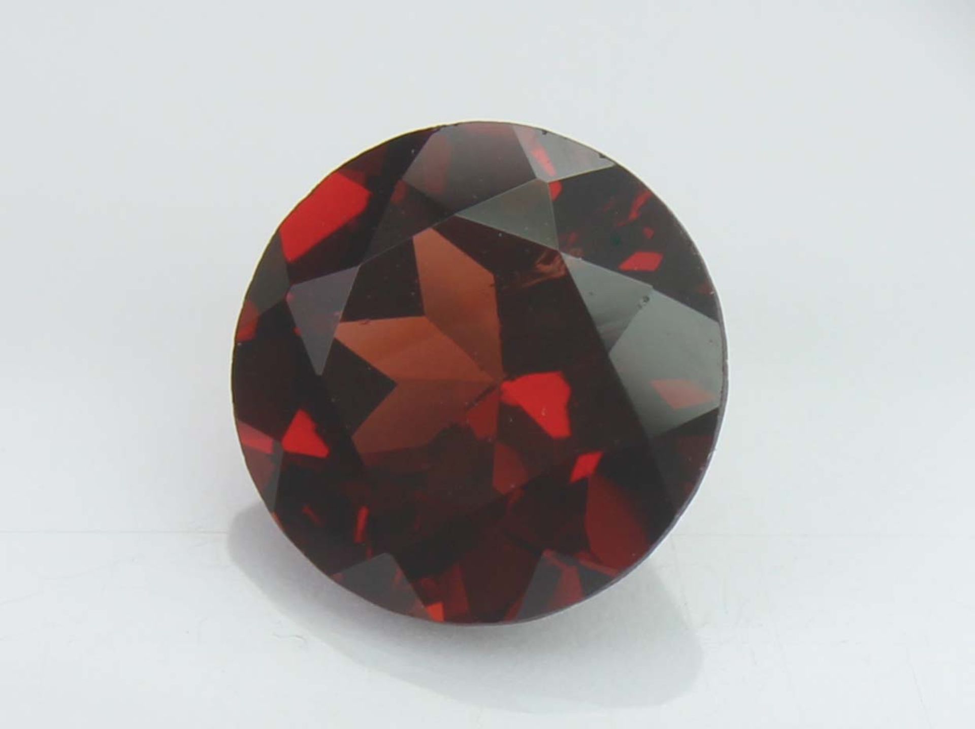 Garnet 2.32 Ct - Image 3 of 5