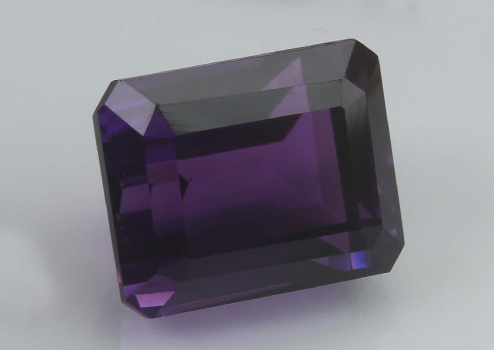 Amethyst 8.85 Ct - Image 3 of 5