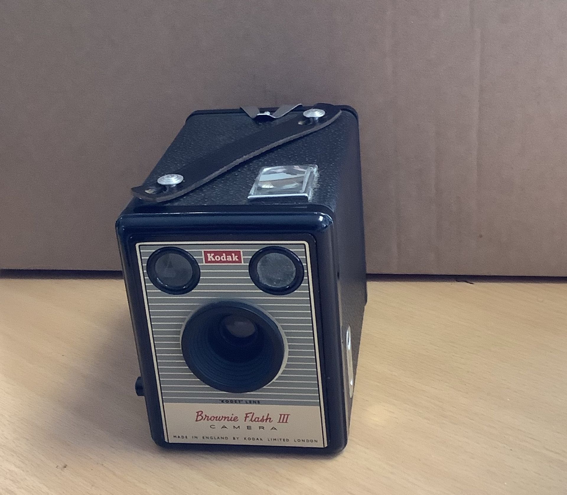 Vintage Kodak Brownie Camera - Image 3 of 3