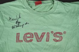 TIM WITHERSPOON Original signature on Levis T-shirt.