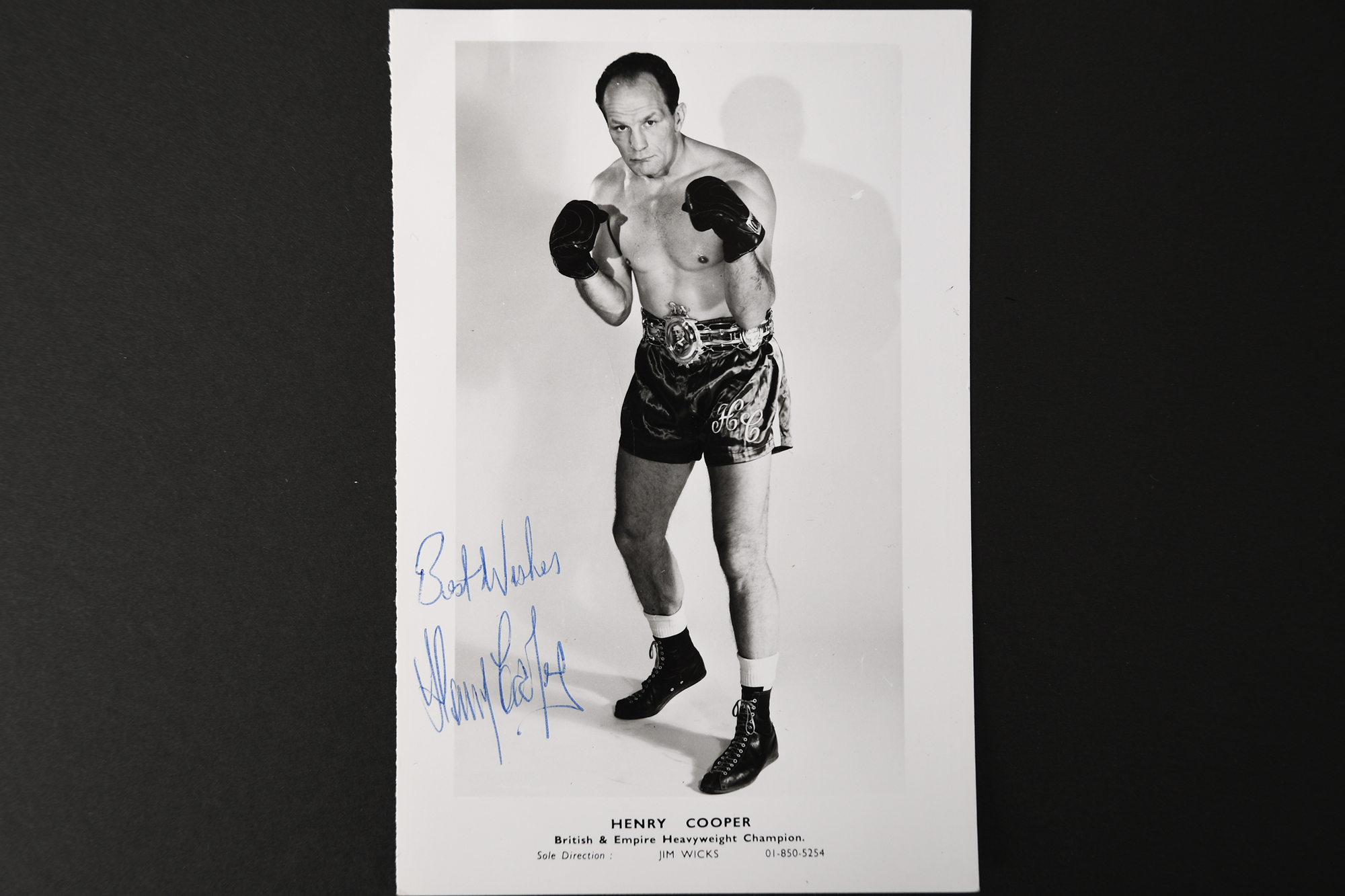 HENRY COOPER & JOE BUGNER etc. Various Boxing cards with original signatures on photo. - Image 2 of 10
