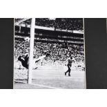 GORDON BANKS Original signature.