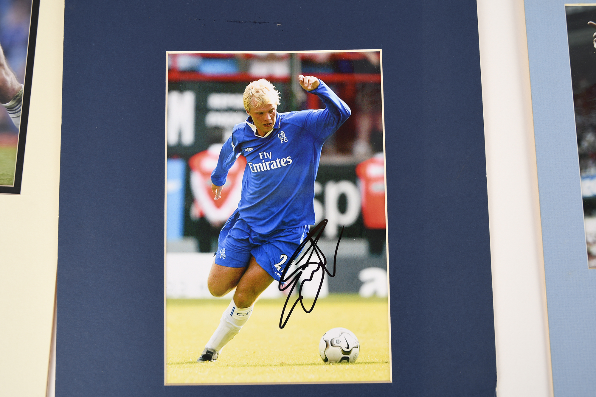 CHELSEA STARS & SIGNED FLAG Original Signature - Image 6 of 11