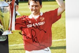 BRIAN ROBSON & STEVE BRUCE Original signatures on photo.