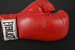 EVANDER HOLYFIELD Signed boxing glove