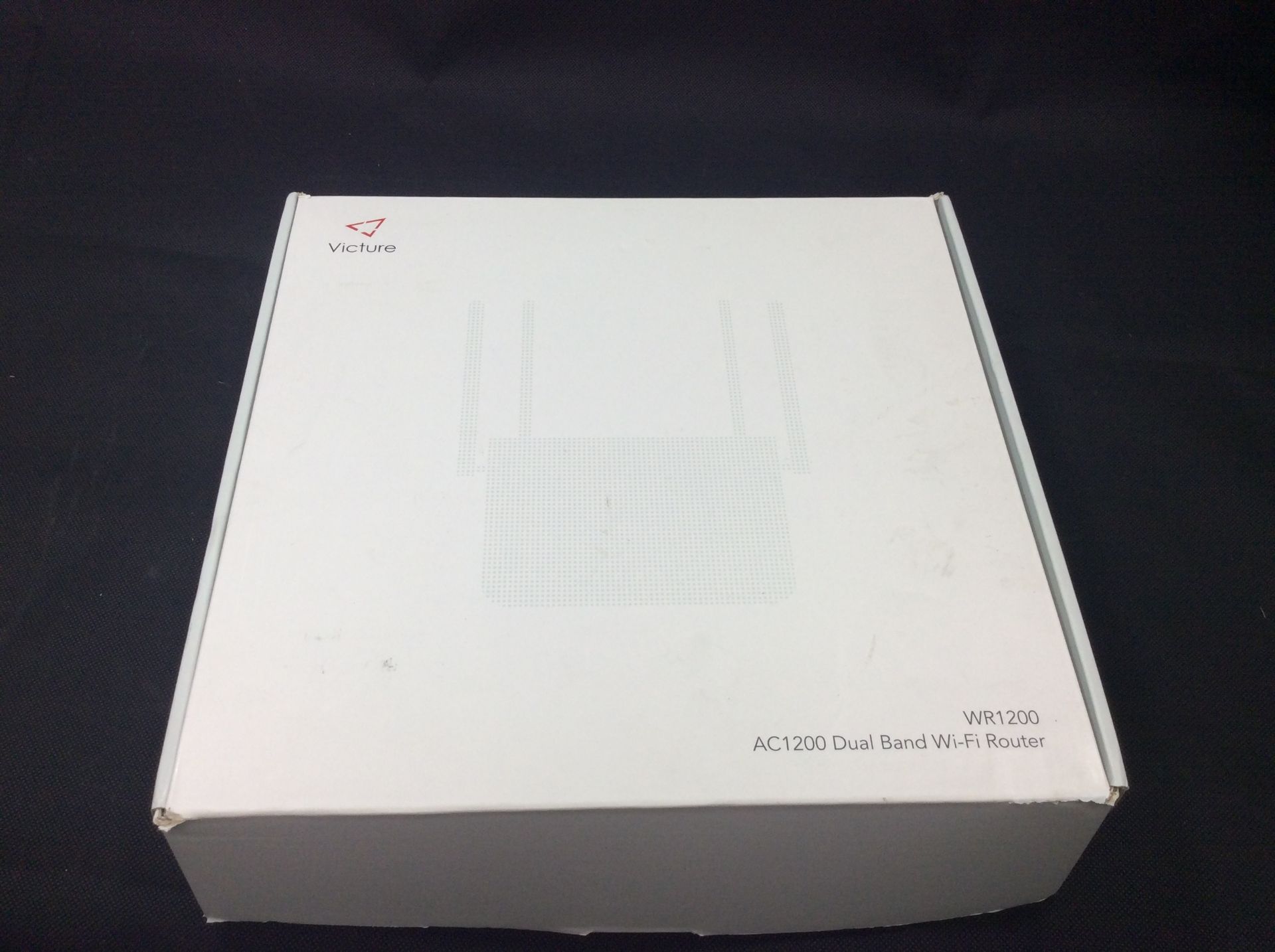 Victure wr1200 ac1200 dual band wifi router - Image 2 of 2