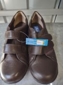 Brown velcro fastening child's shoes size 8 RRP £20 Grade A