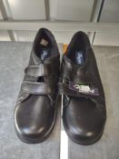 Black velcro fastening child’s shoes size 8 RRP £20 Grade A