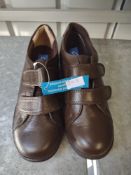 Brown velcro fastening child's shoes size 4 RRP £20 Grade A