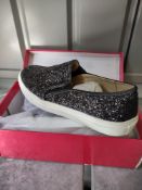 Ladies slip on Shoes size 39 RRP £30 Grade A