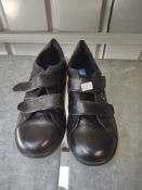 Black velcro fastening child's shoes size 8 RRP £20 Grade A