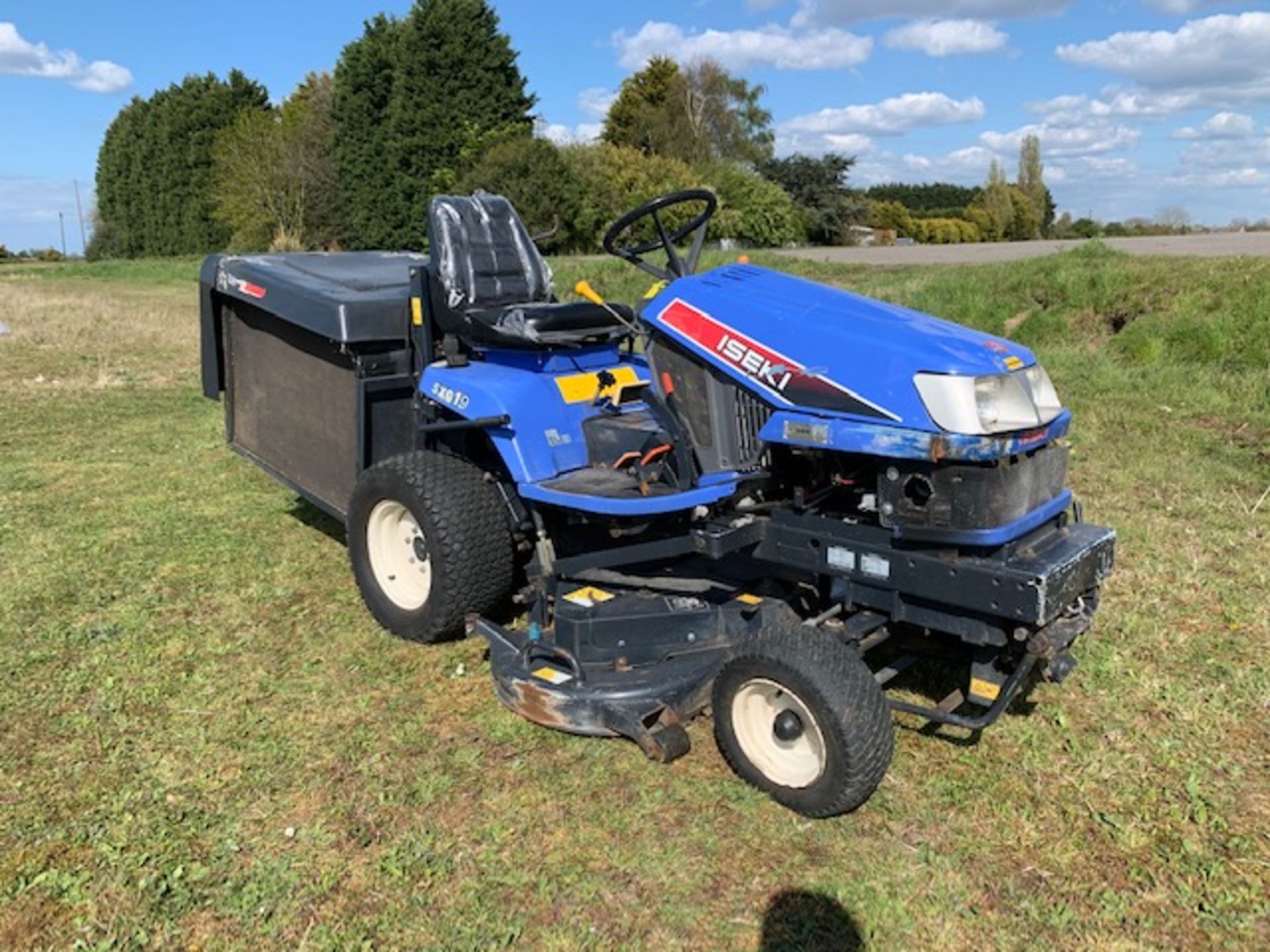 Iseki SXG19 Ride-on mower collector - Diesel