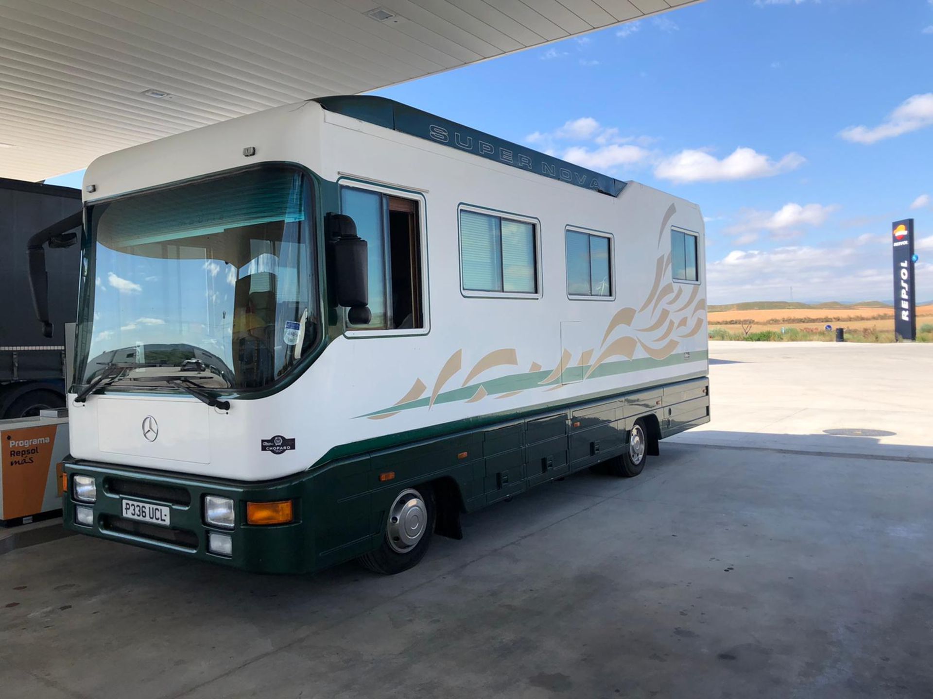 1996 Mercedes-Benz 820L 6.0 Litre Diesel Super Nova Luxury Motorhome - RV Race Van Motorhome