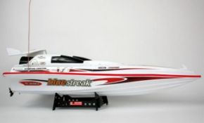 (R3H) 1x Red5 7008 RC Boat. RRP £69.99. ( With RTM Sticker)