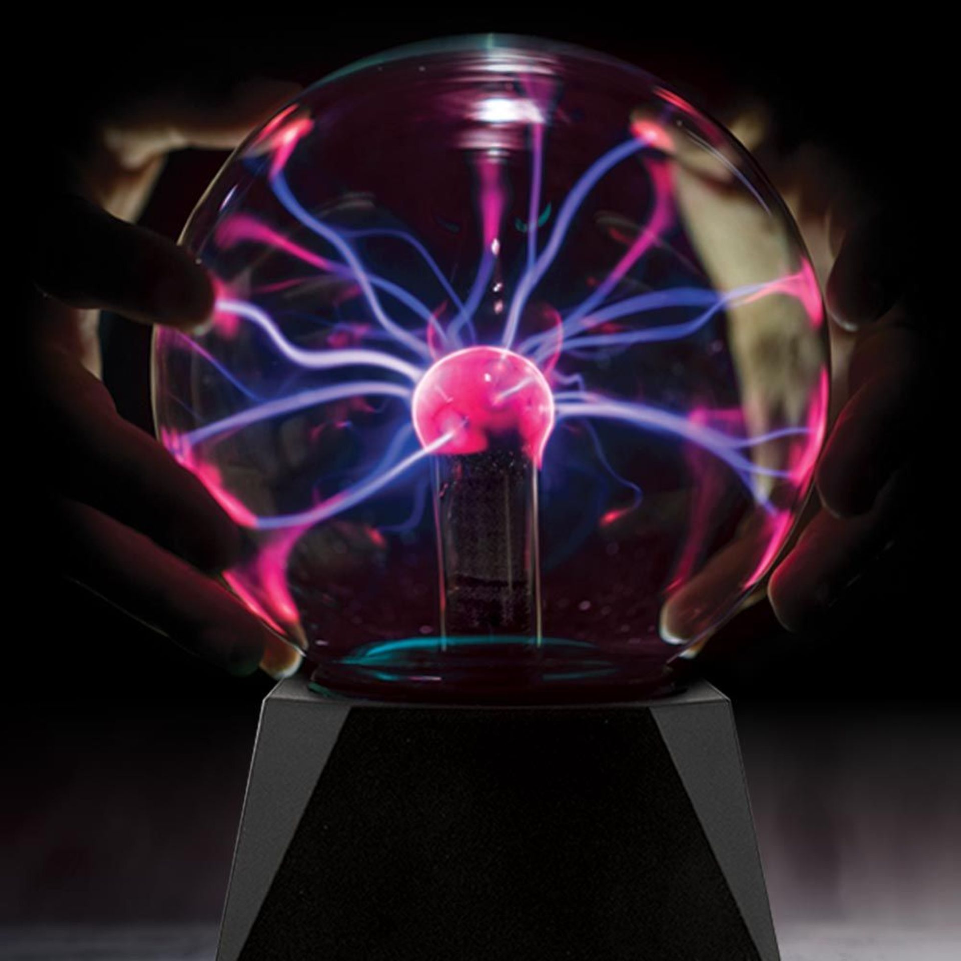 (R2F) 11 Items. 4x Plasma Ball. 3x #Winning Chameleon Colour Changing Light. 1x #Winning Rocket Lam - Image 2 of 7