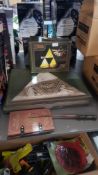 (R2O) 6 Items. 3x The Legend Of Zelda Triforce Mirror. 1x The Legend Of Zelda Triforce Light. 1x Ha