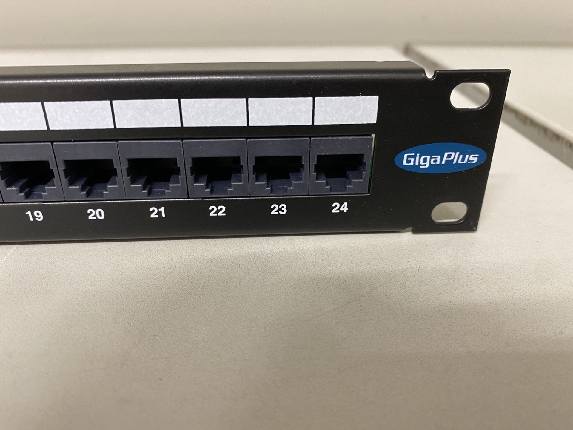 Brand-Rex 1u Ethernet 24 way patch bay. Giga plus - Image 3 of 3