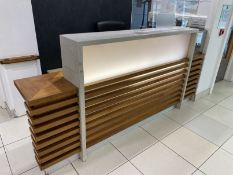 Reception desk