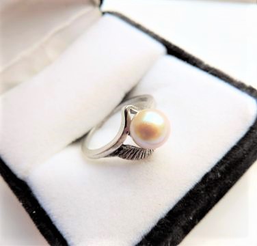 Sterling Silver Cultured Pearl Ring Size K