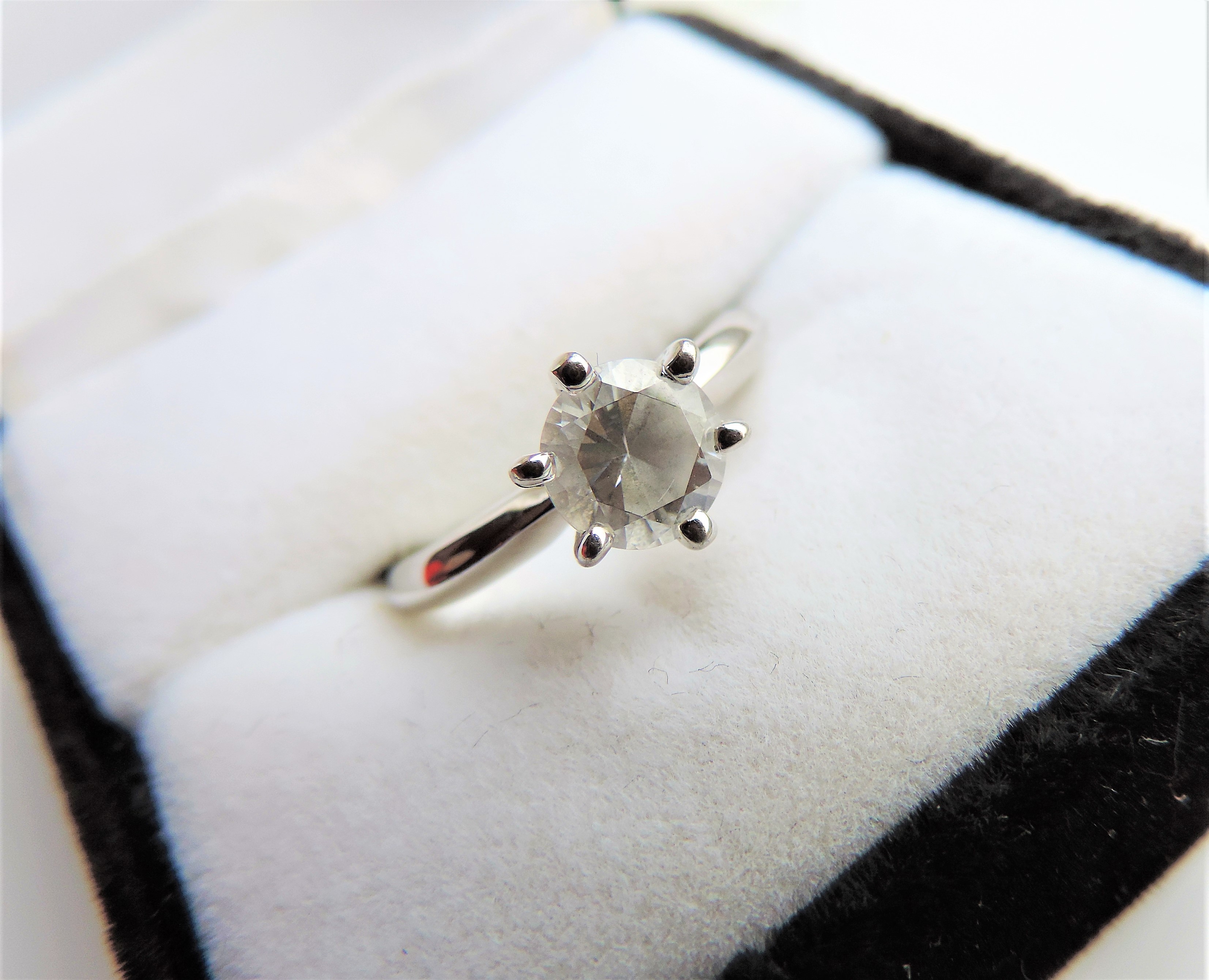 Sterling Silver 1.44 ct CZ Solitaire Ring - Image 2 of 3