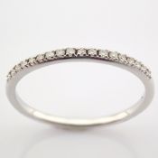 14K White Gold Diamond Ring