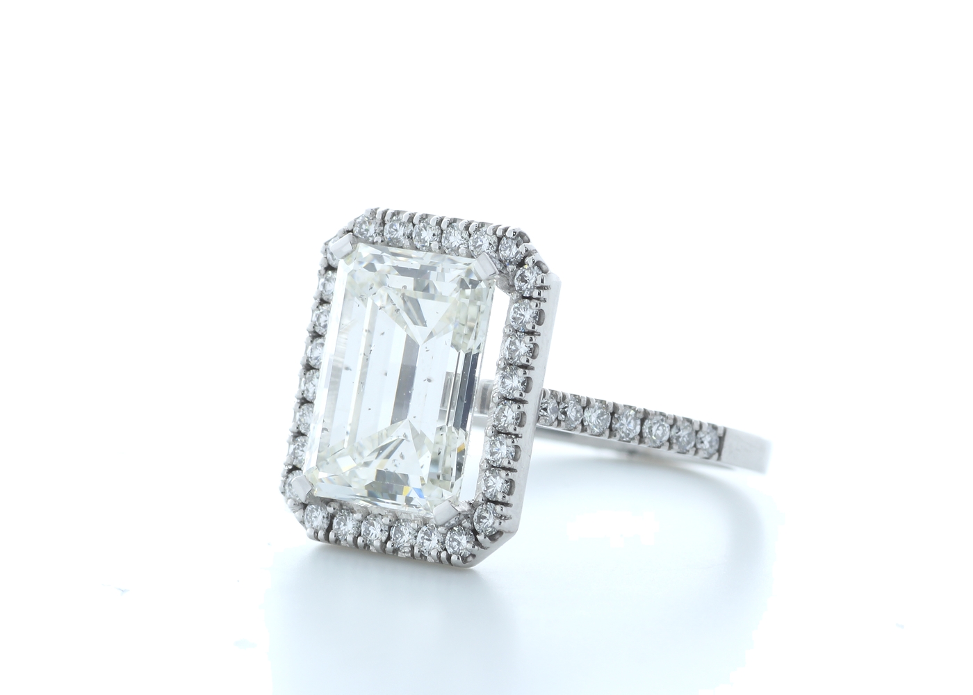 18k White Gold Emerald Cut Halo Diamond Ring 5.85 Carats - Image 2 of 5