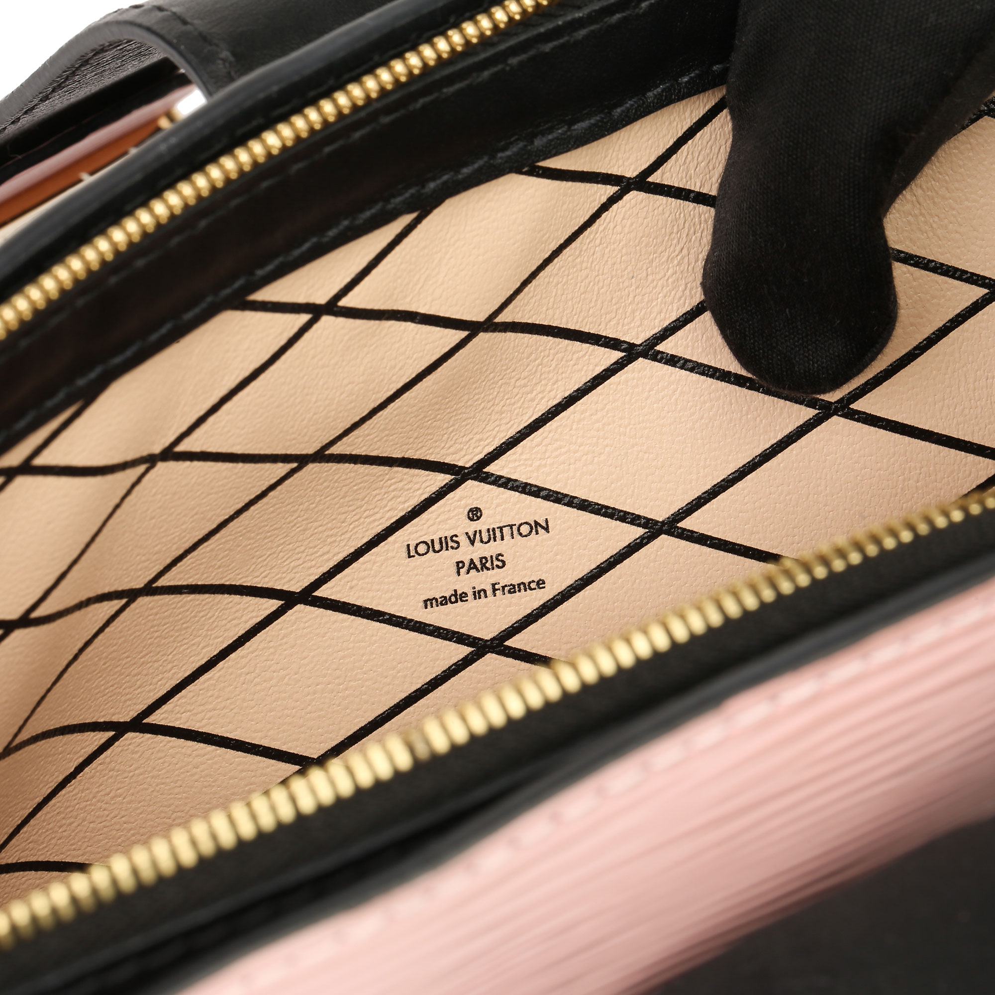 Louis Vuitton Rose Ballerine Epi Leather & Black Calfskin Leather Trunk Clutch - Image 5 of 12