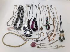 Collection Of 20 Costume/Vintage Pendants/Necklaces (2)