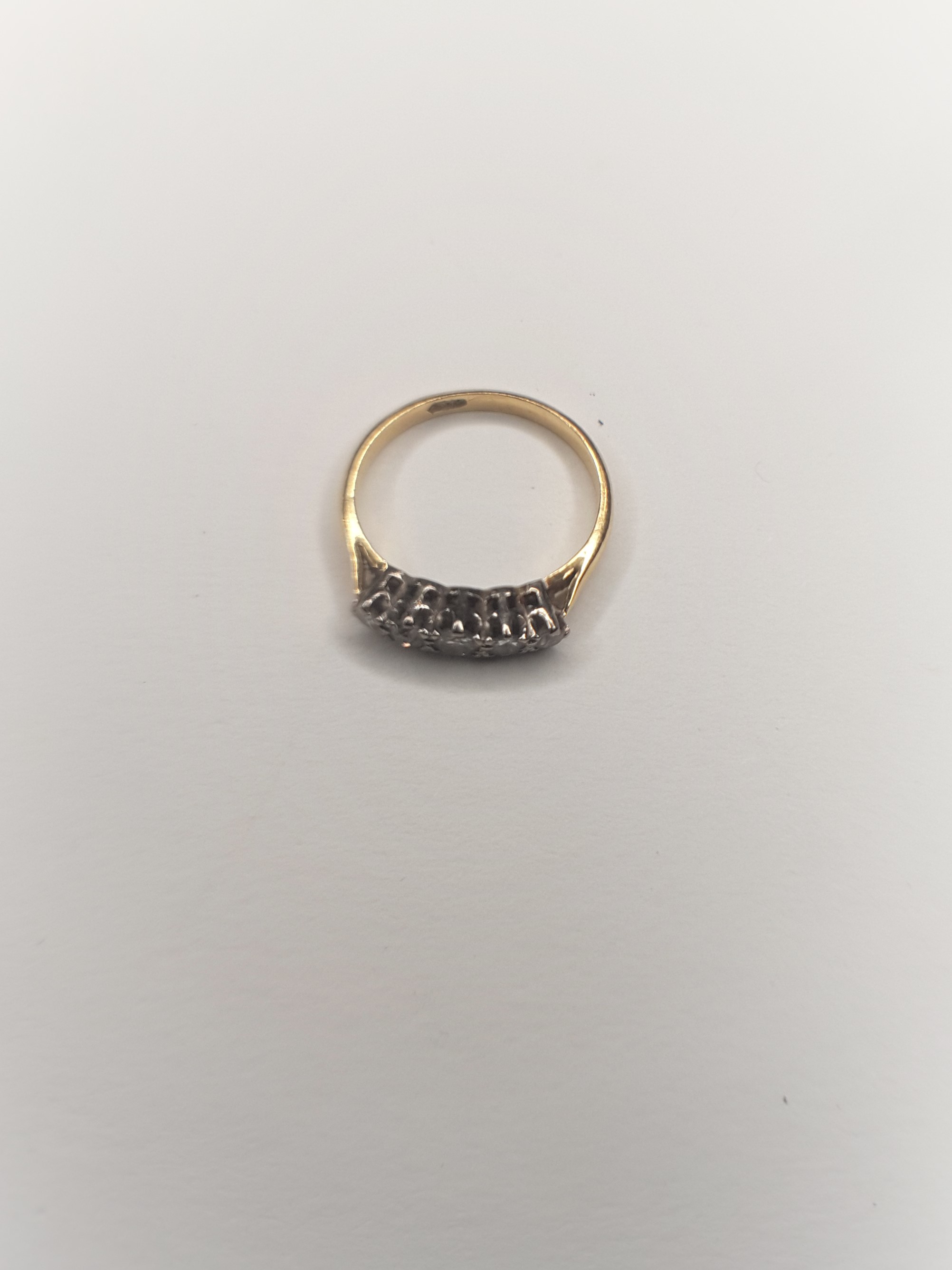 18Ct 5 Stone Gold & Diamond Half Hoop Ring - Image 4 of 6
