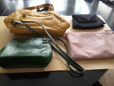 A Selection Of 4 Vintage Handbags (1)