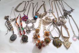 Collection Of 20 Costume/Vintage Pendants/Necklaces (3)