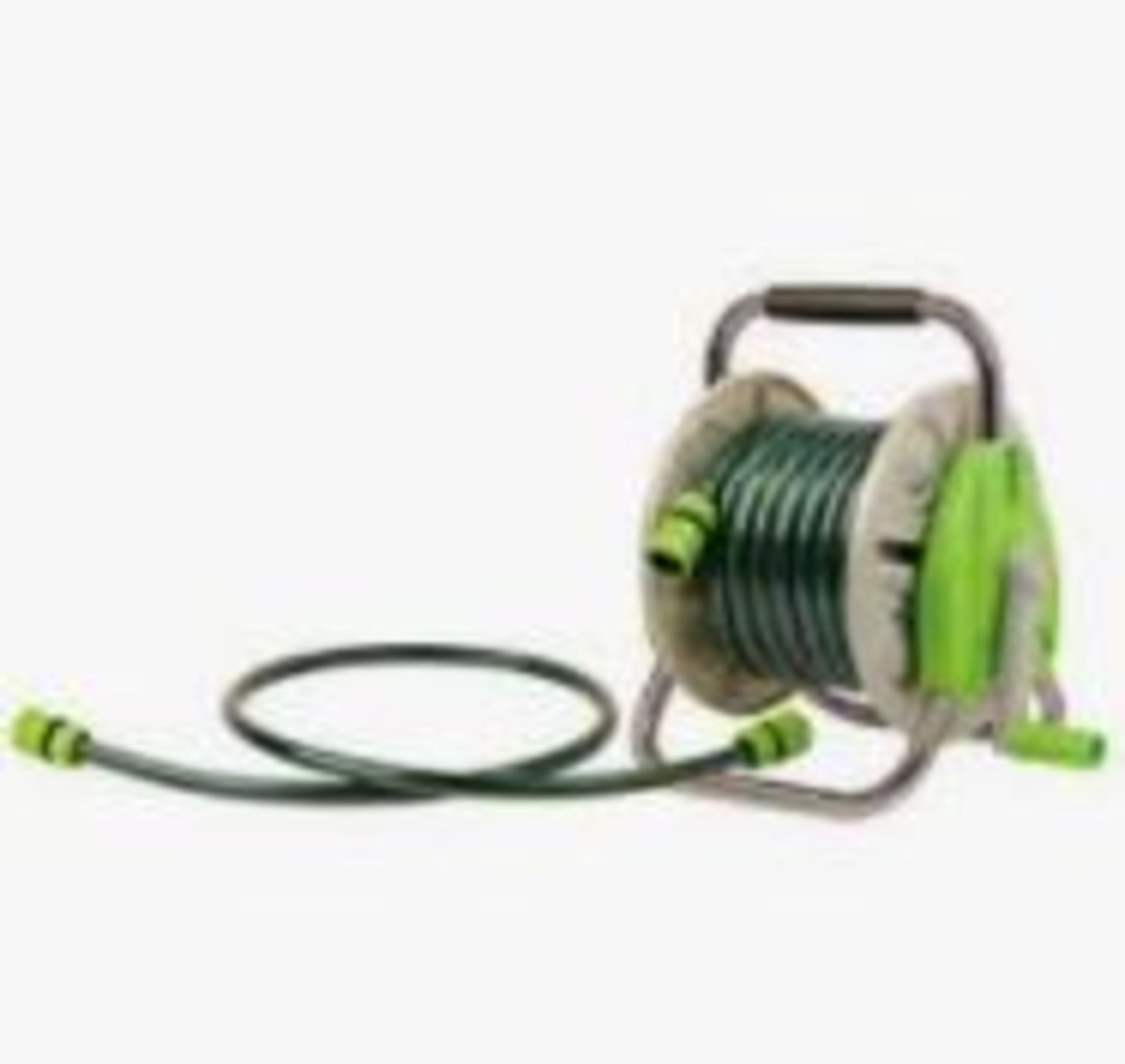 (R5C) 4x Expandable 15M Garden Hose And Connectors. 2x 15M Garden Hose And Reel Set. 1x Lawn Rake. - Image 2 of 4