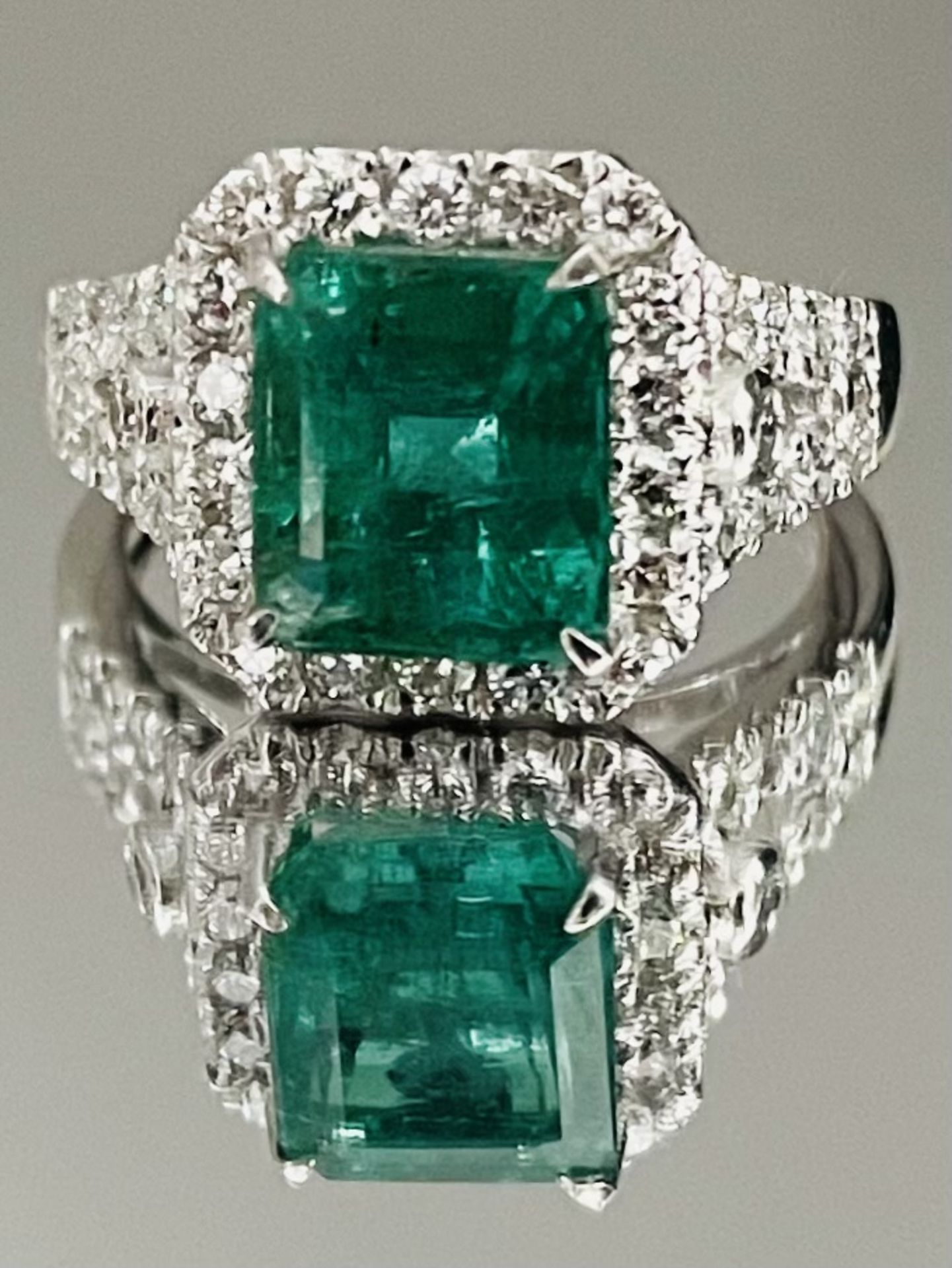 3.49 Carats Zambian Emerald With Natural Diamonds & 18k White Gold