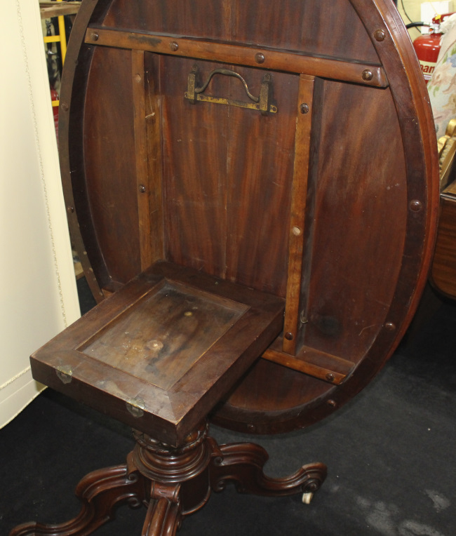 Mahogany Late 19th c. Oval Table - Image 10 of 10