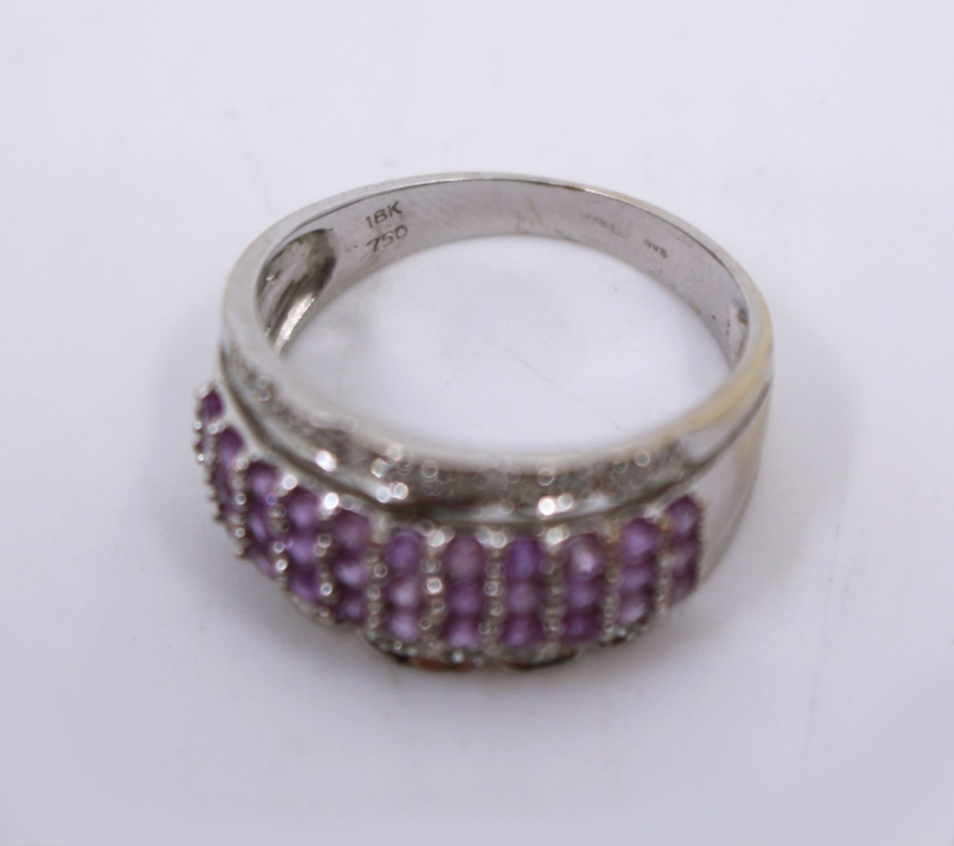 Pink Sapphire & Diamond 18ct White Gold Band Ring - Image 3 of 5