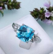 Beautiful Natural Blue Topaz Ring With Diamonds And 18k White Gold