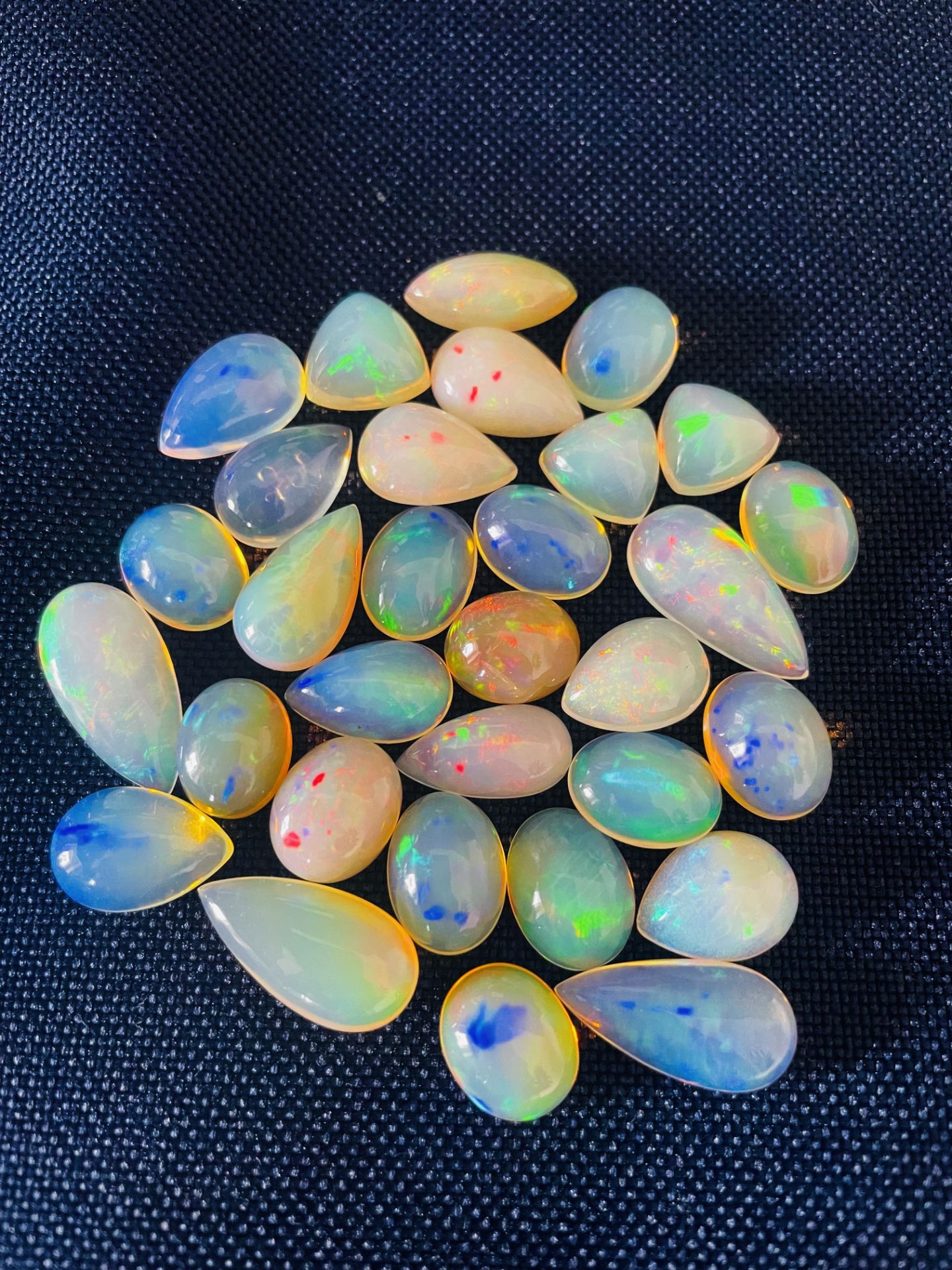Beautiful Natural Ethiopian Fire Opal 107 Ct. Loose Gemstone - Image 4 of 6