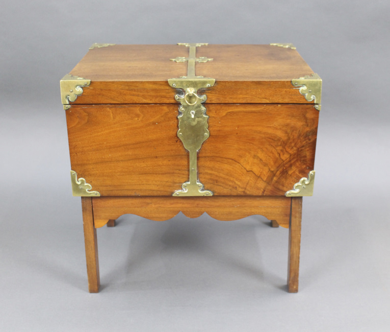 Victorian Brass Bound Walnut Travelling Chest on Folding Legs - Image 3 of 13