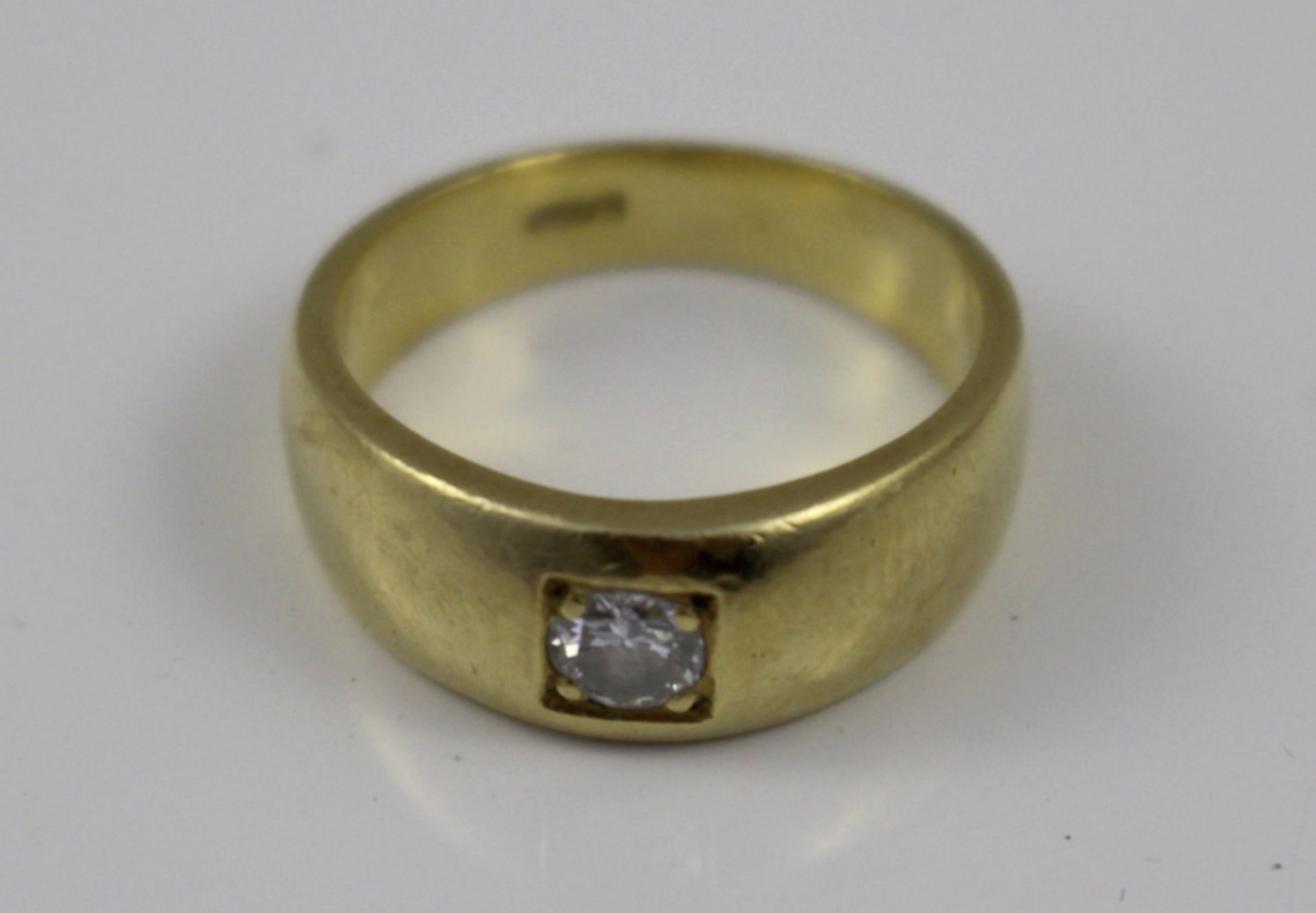 0.28ct Diamond 18ct Gold Signet Ring - Image 3 of 6