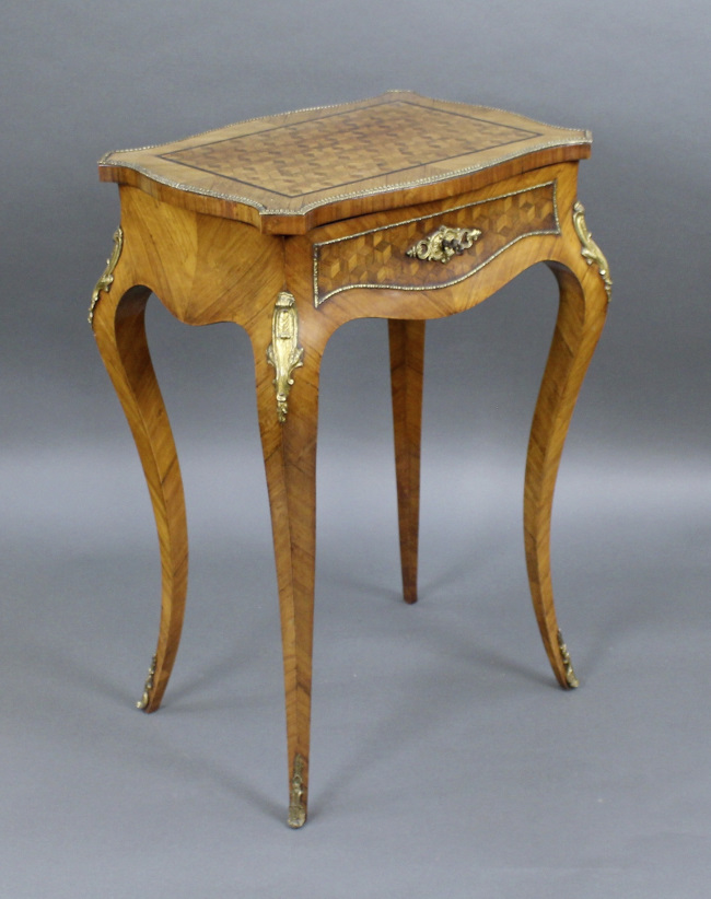 Elegant Antique French Poudreuse c.1860 - Image 2 of 11