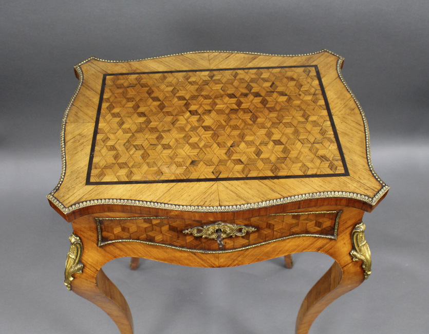 Elegant Antique French Poudreuse c.1860 - Image 4 of 11