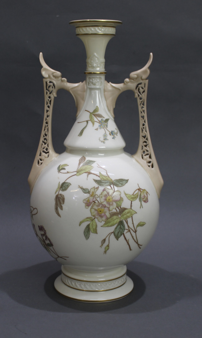 Large Victorian Royal Worcester Two Handled Vase 1071 - Image 3 of 4