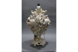 Highly Decorative Italian Capodimonte Table Lamp