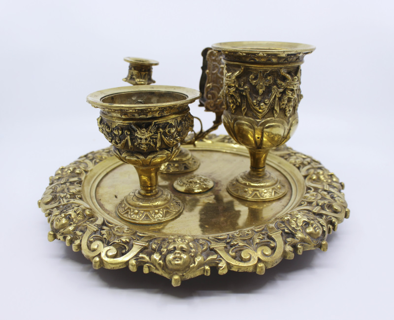 19th c. English Brass Inkwell & Writing Desk Set c.1880 - Image 2 of 11