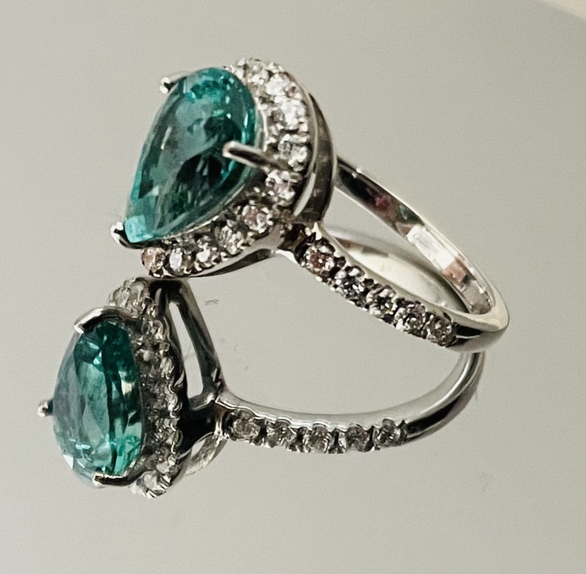 2.60 Carats Zambian Emerald With Natural Diamonds & 18k White Gold - Image 4 of 4