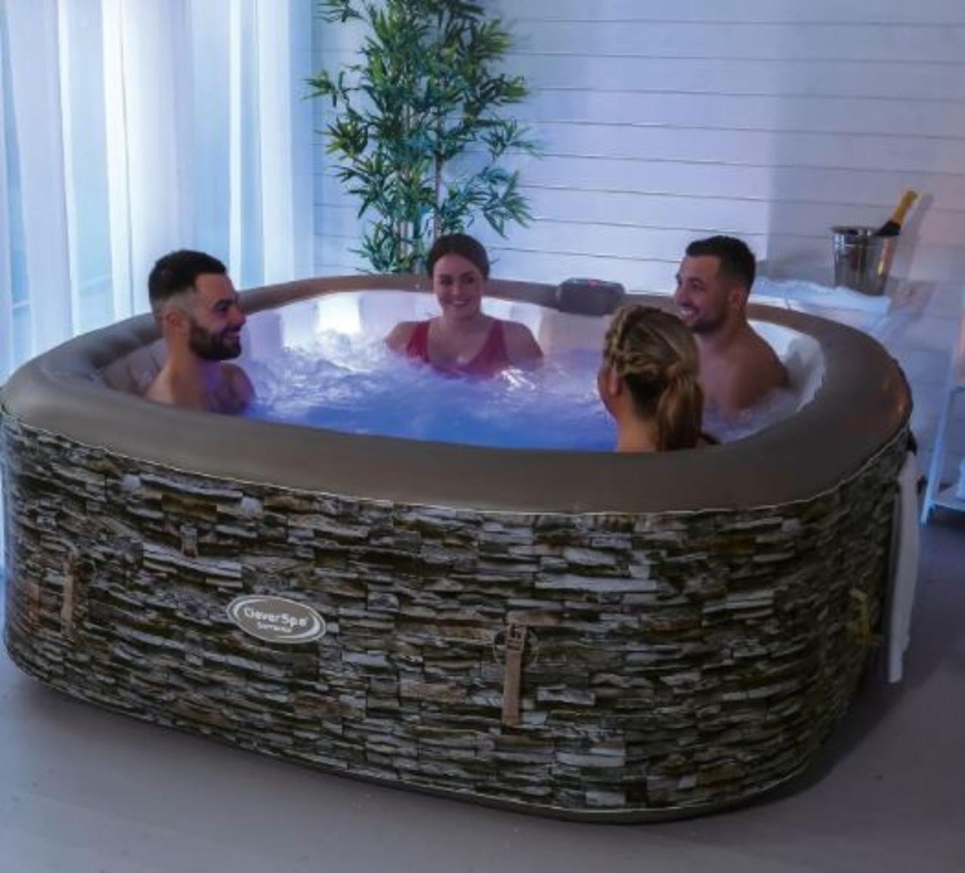 (R7C) 1x Cleverspa Sorrento 6 Person Hot Tub RRP £600. - Image 2 of 5