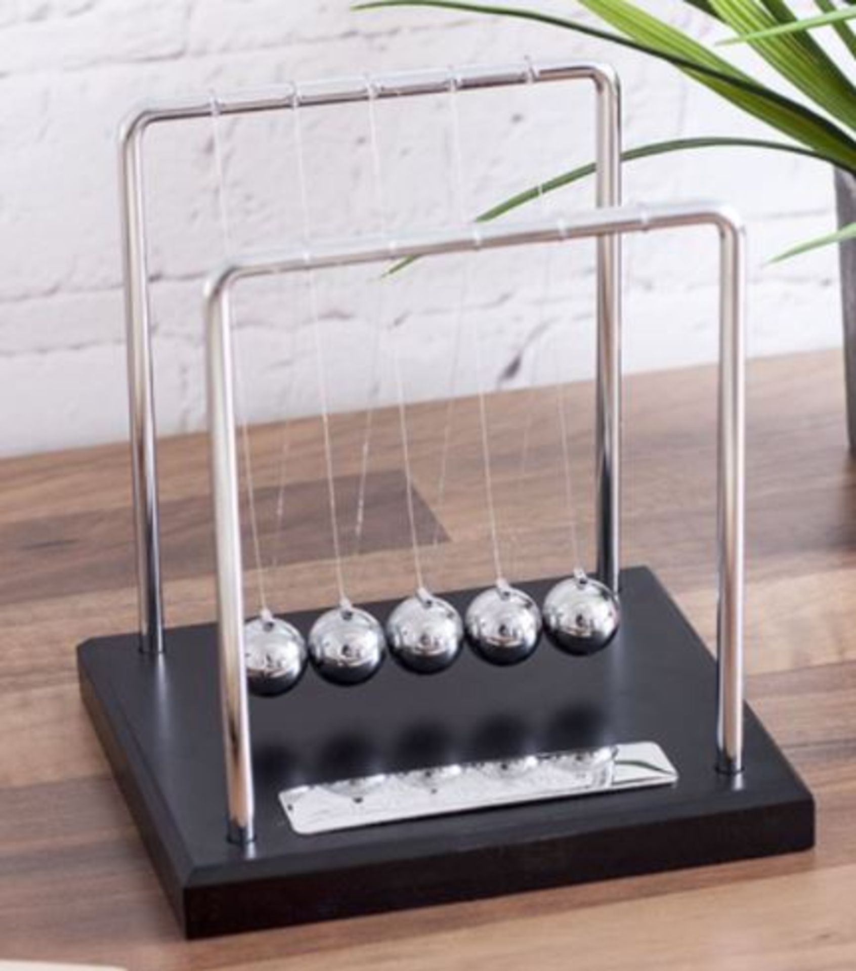 (R2J) 13 Items. 6x Newtons Cradle. 3x Ion Air CD Wireless Streaming. 1x Sharper Image Portable Key - Image 4 of 5