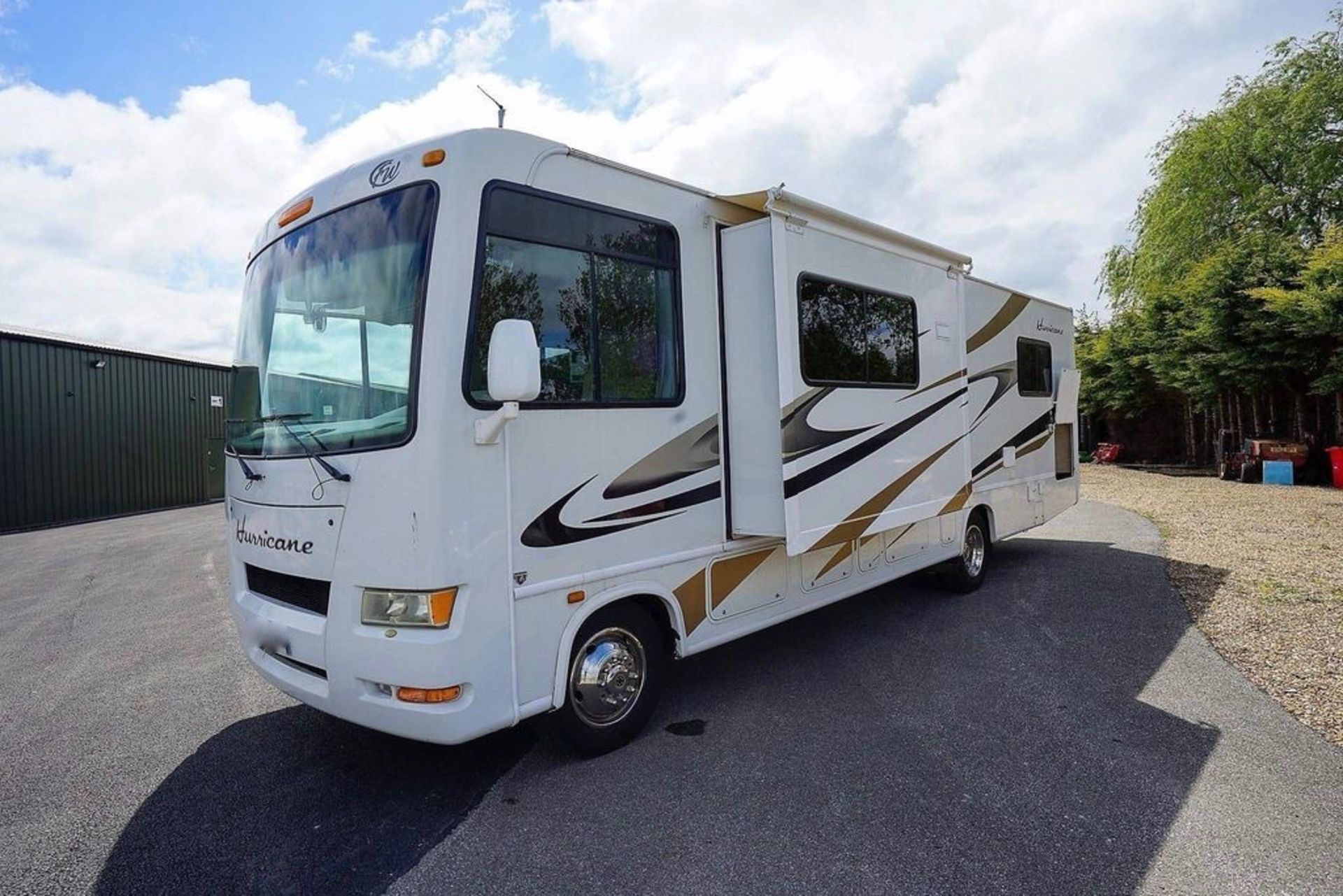 2009 Four Winds International Hurricane Motorhome - Image 19 of 22